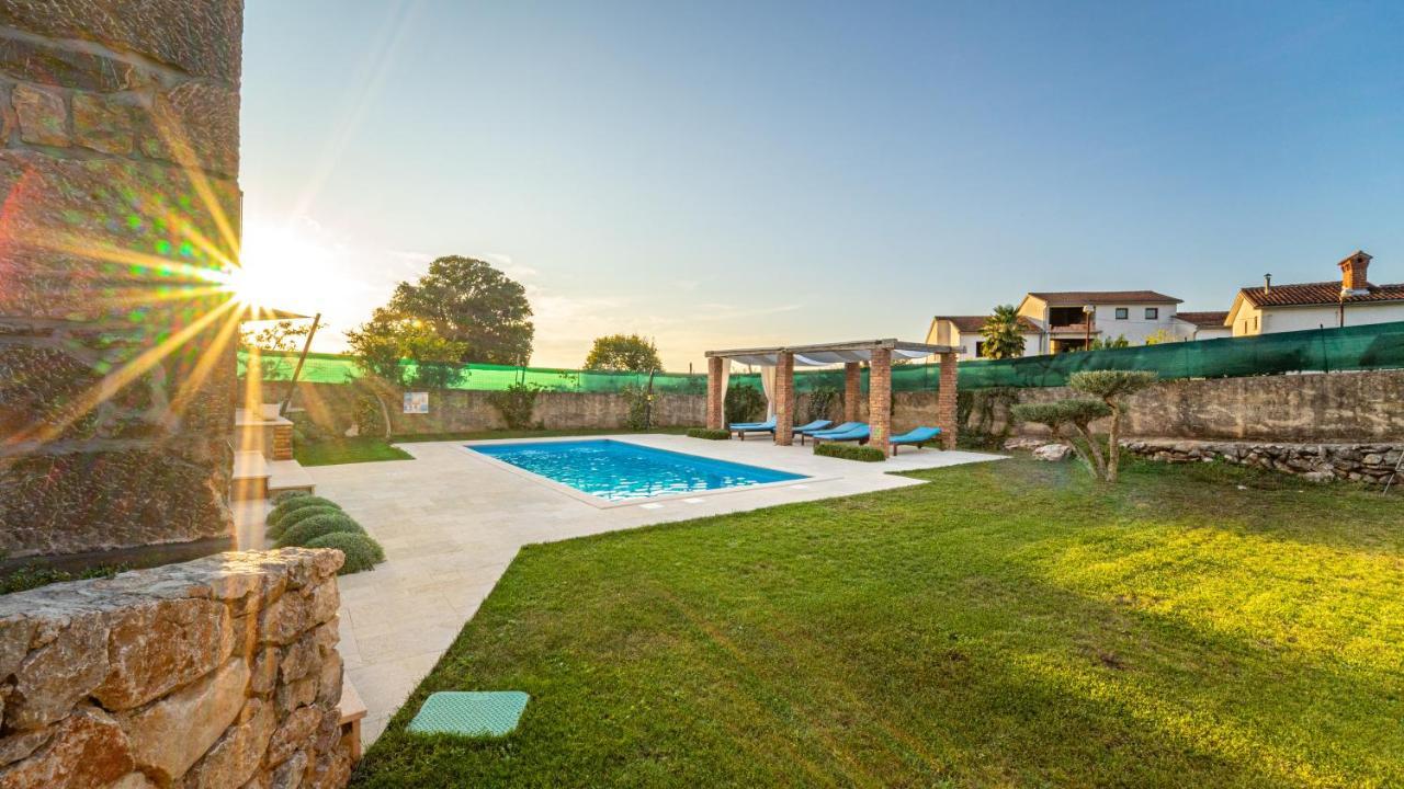 Villa Campiello Heated Pool Vrbnik Bagian luar foto
