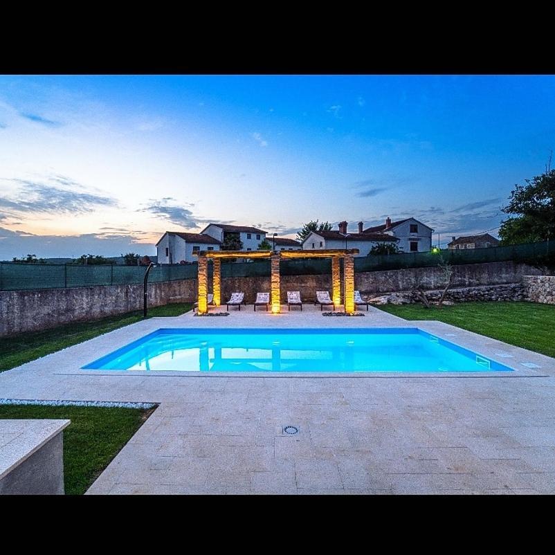 Villa Campiello Heated Pool Vrbnik Bagian luar foto
